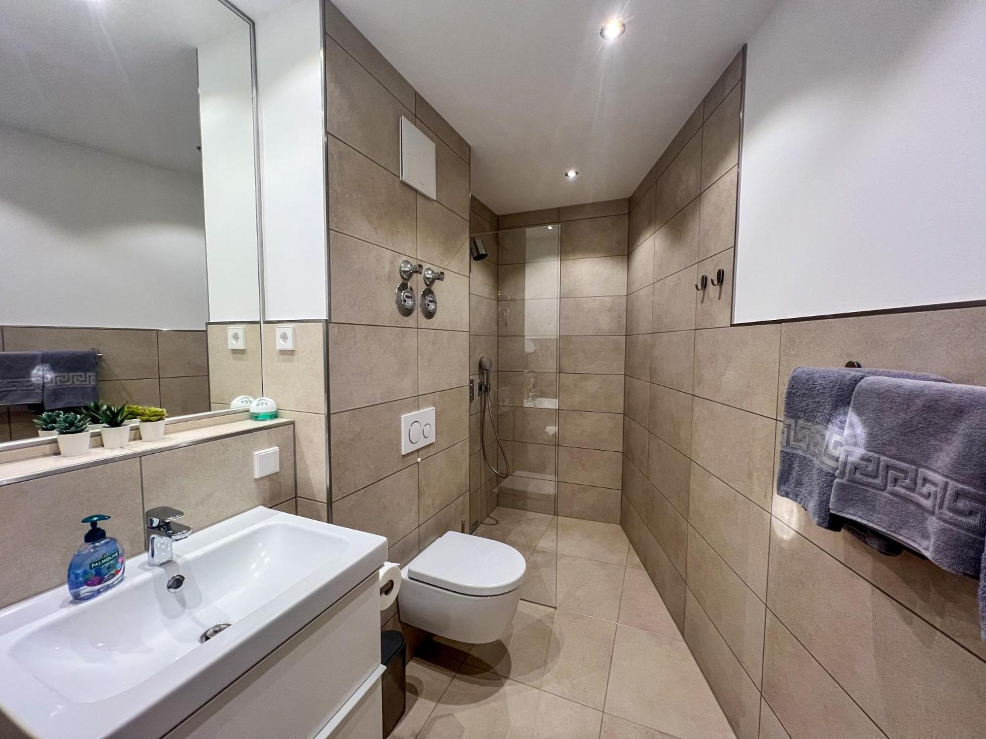 Appartement House Jena Esterno foto